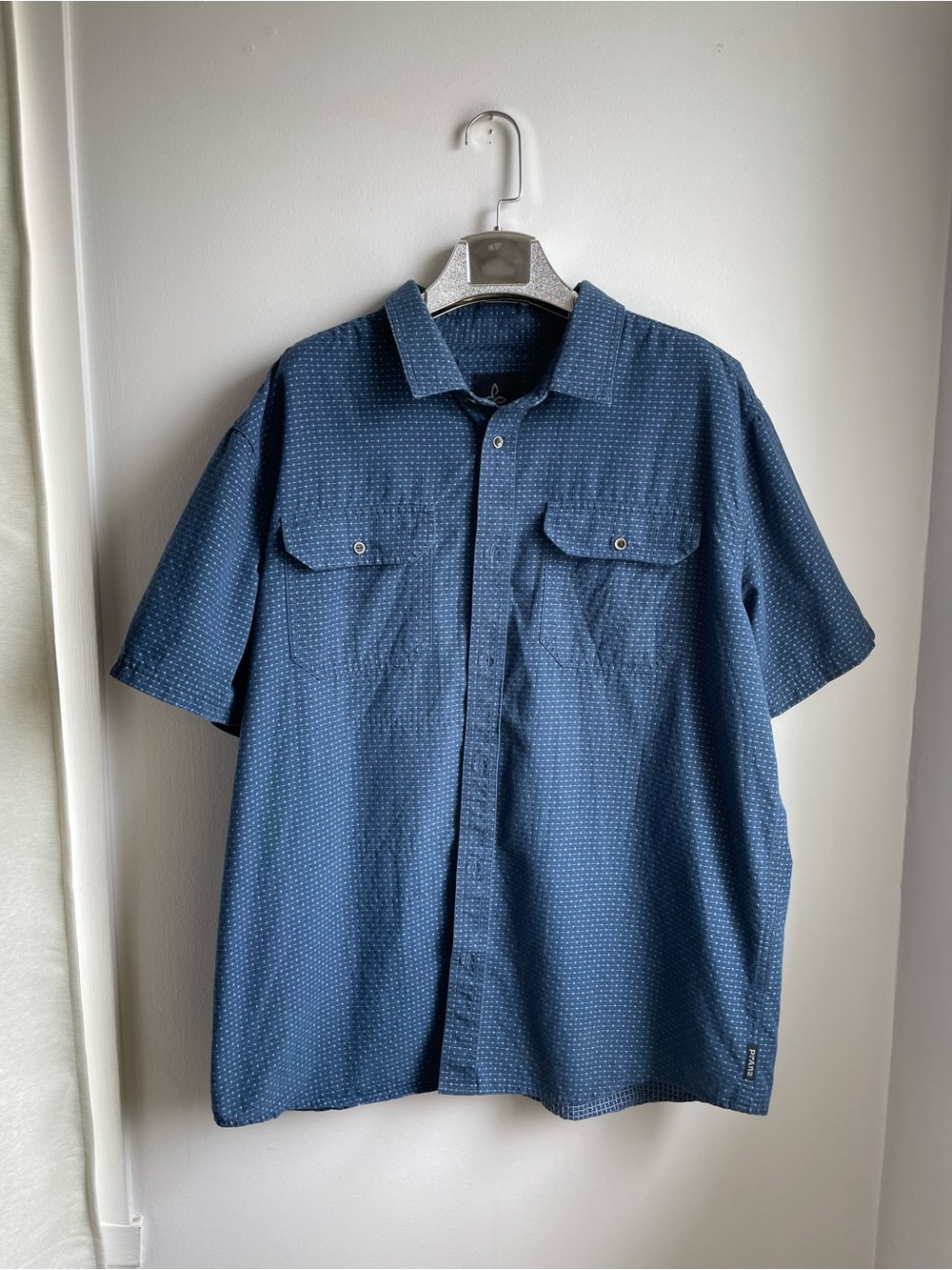 Prana Men's Short-Sleeve Button-Down Shirt in Navy Microdot-XL